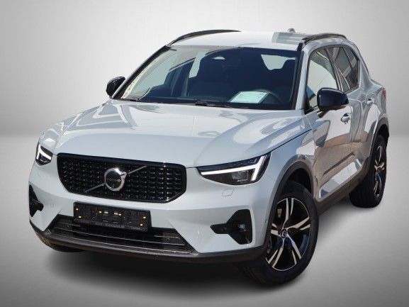 XC40 B3 Plus Dark